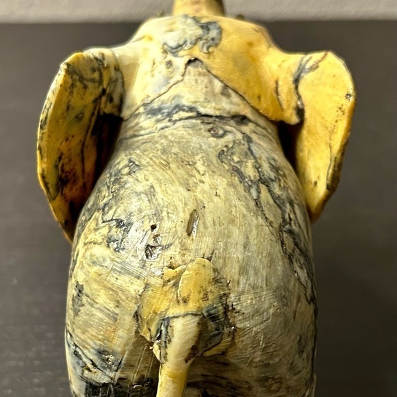 Mini‎ Elephant - Picture 3 of 9